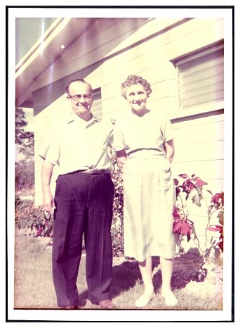 1962.. - Bapop and Ella Wiegand - in Florida.jpg